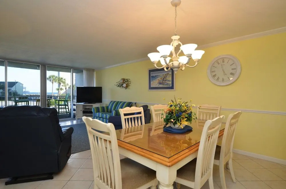 Shoreline 3024 Condo by RedAwning