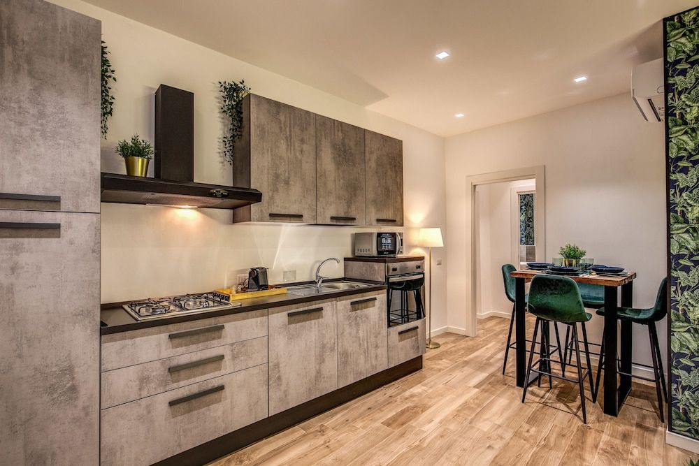 Lovely Rome Apartments - Historic City center