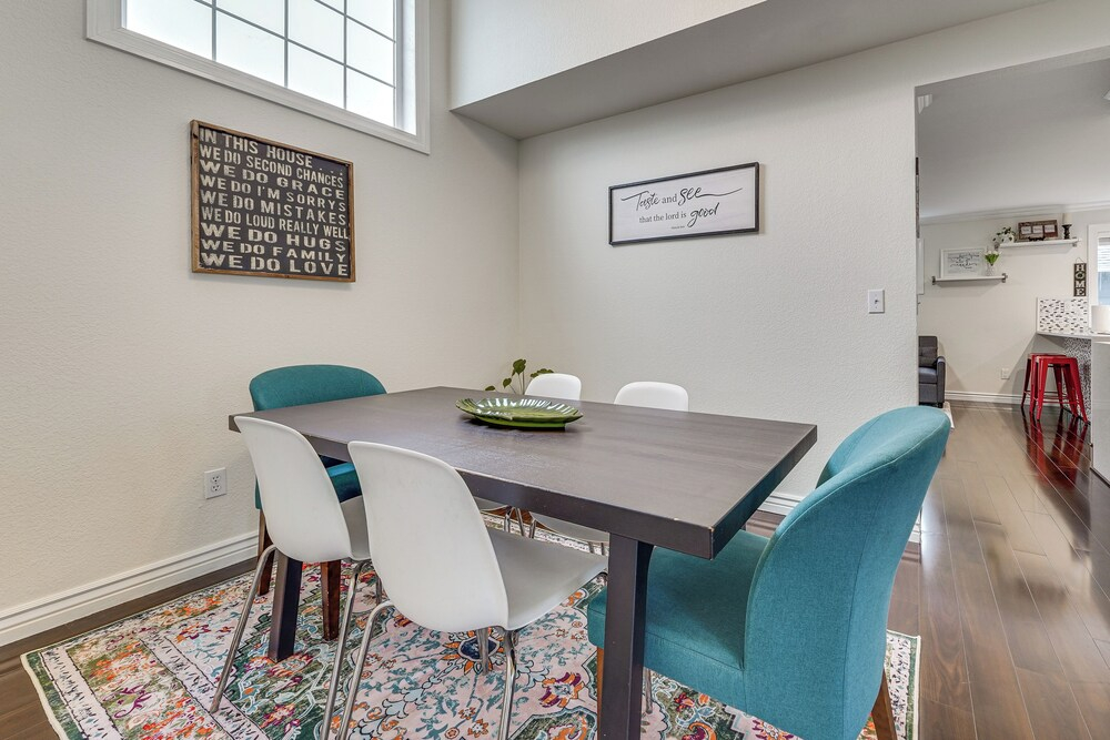 Patio Oasis! Contemporary Tacoma Hideout