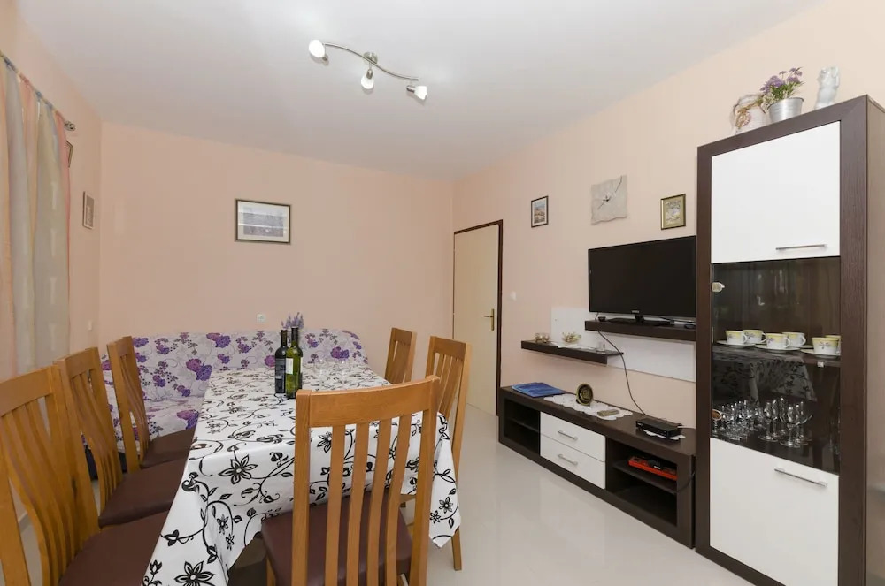 Apartments Caric