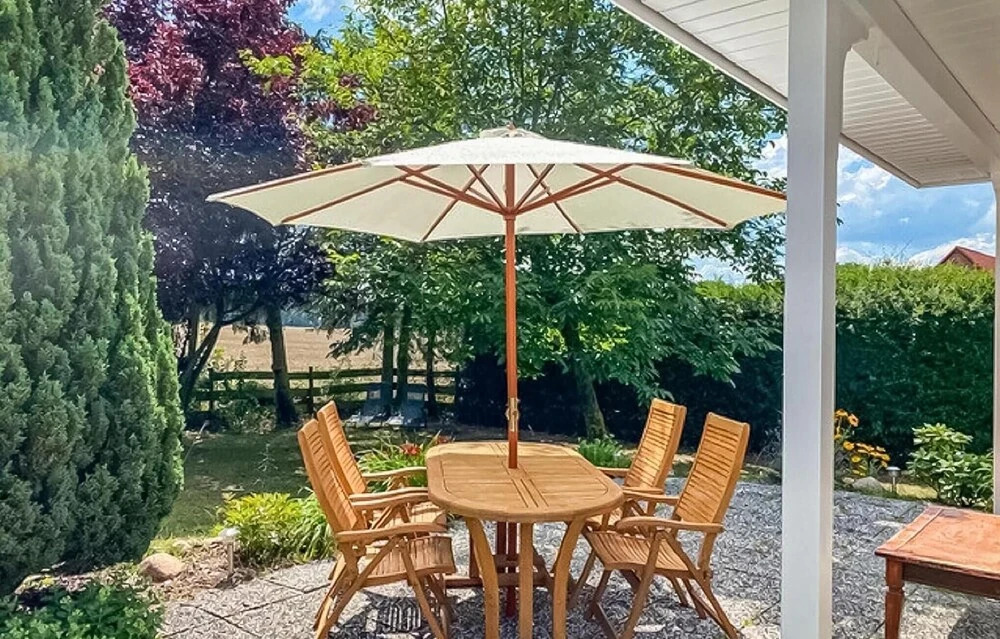 Stunning Home in Bad Saarow With 4 Bedrooms and Wifi