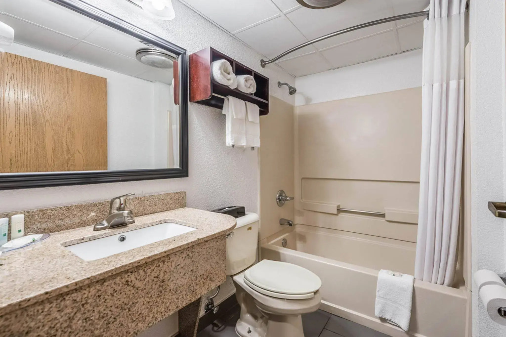 Quality Inn Grove City - Columbus South