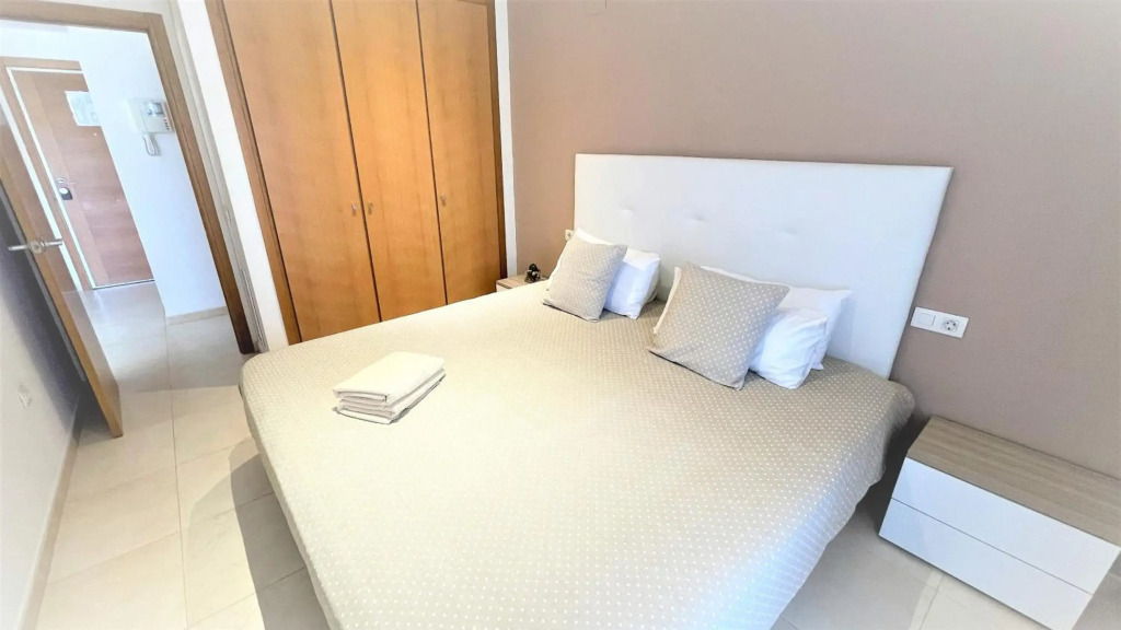 Front Sun Beach Apartment