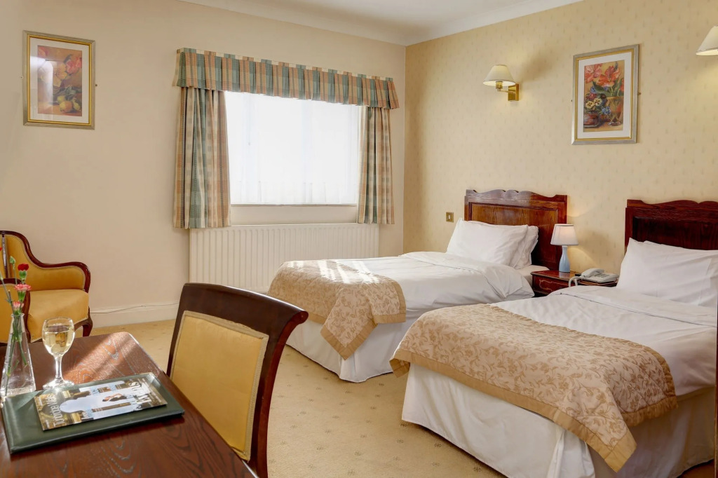 The Hadlow Manor Hotel
