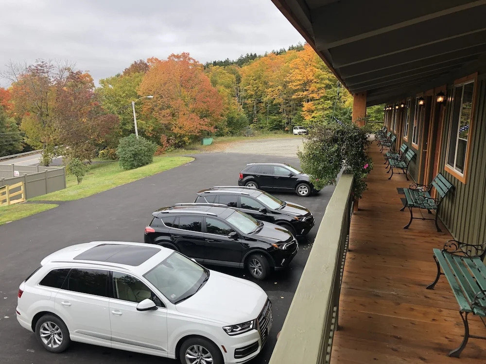 Moose Mountain Inn