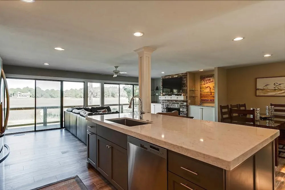 Wren Drive 18 by RedAwning