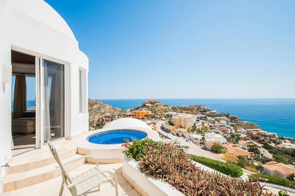 Elegant 6 Bedroom Villa With Amazing Ocean Views: Villa Clara Vista