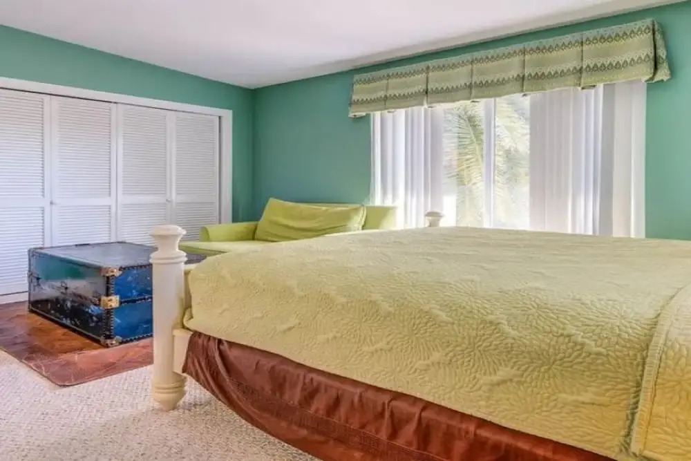 Exceptional Venetian Shores Home With Pool, Dock And Boat Lift. 4 Bedroom Home