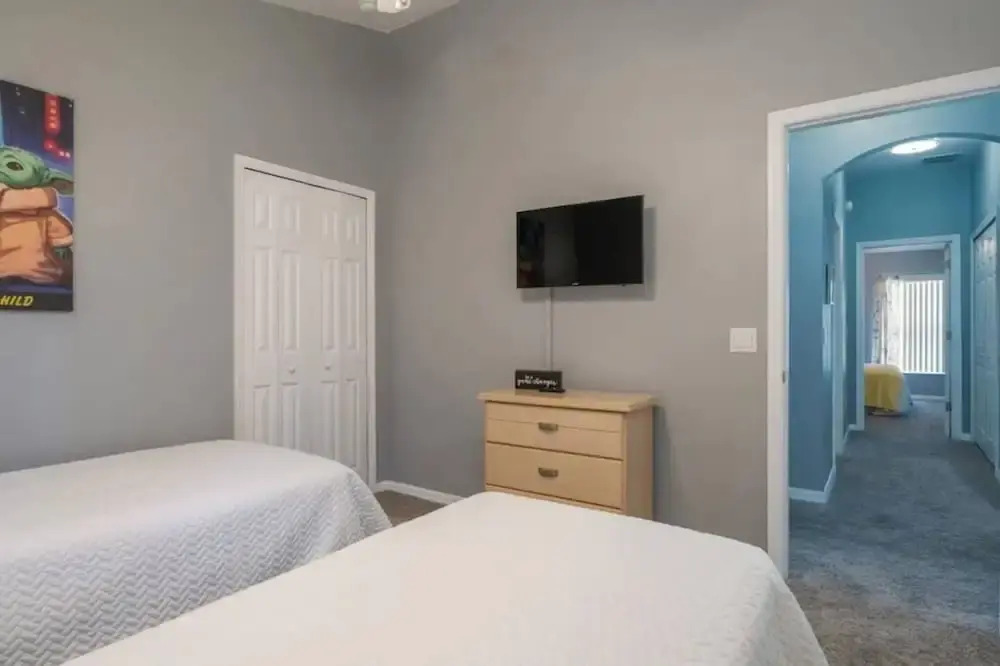 Spacious 4 bed 3 Bath Pool Home