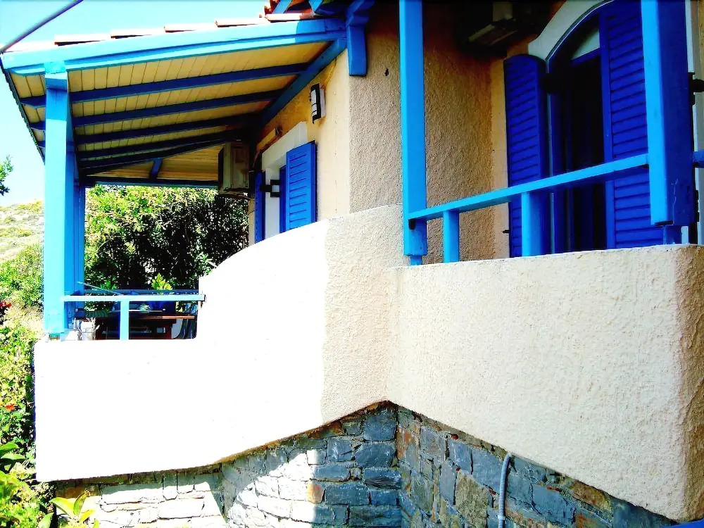 Corina Apartments