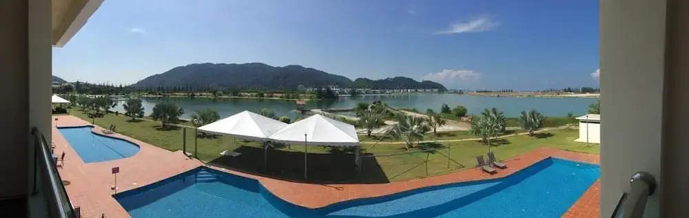 Marina Heights Resort