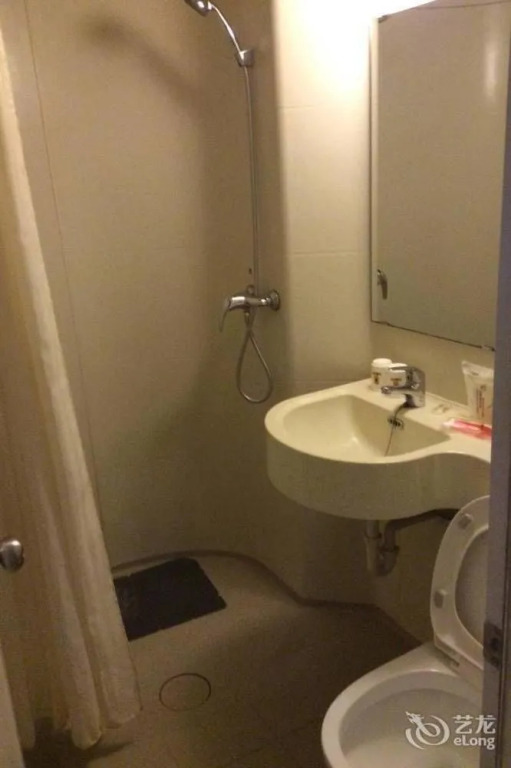 Super 8 Hotel