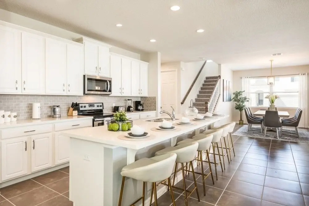 Luxury 9 Bedrooms Home With Games Room Home