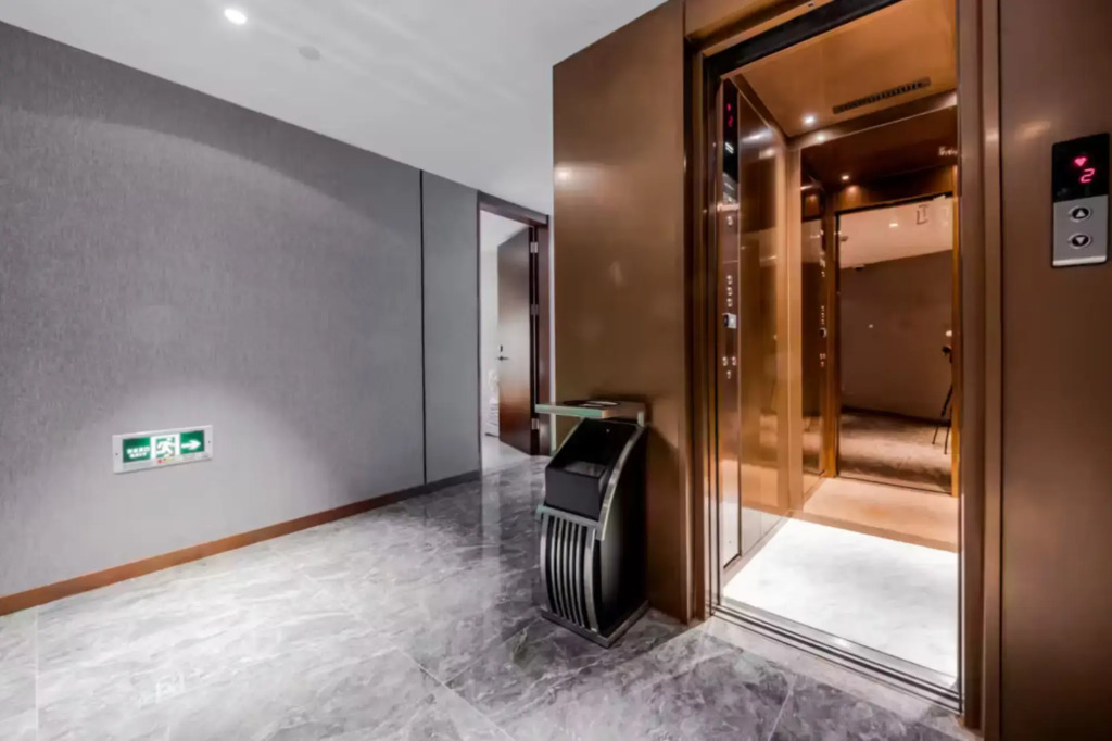 Yitel Collection (Shanghai Hongqiao Gubei Road, Yili Road Metro Station)