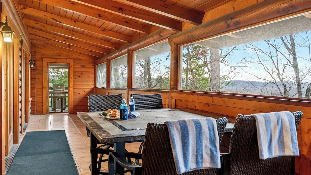 Hot Tub, Game Room & Prime Pigeon Forge Location Big Bear Ridge by Avantstay