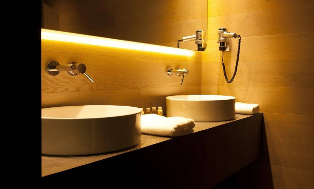 Essence Hotel