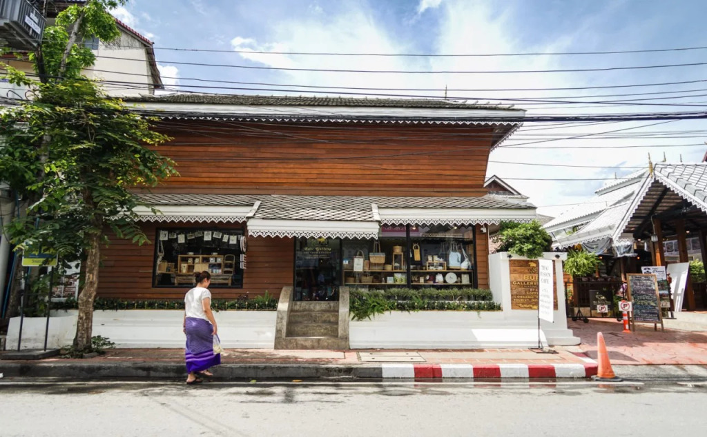 Buri Gallery House