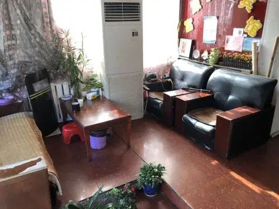 Urumqi Fuyuan Express Hotel (Midong Lao'aijia Supermarket)