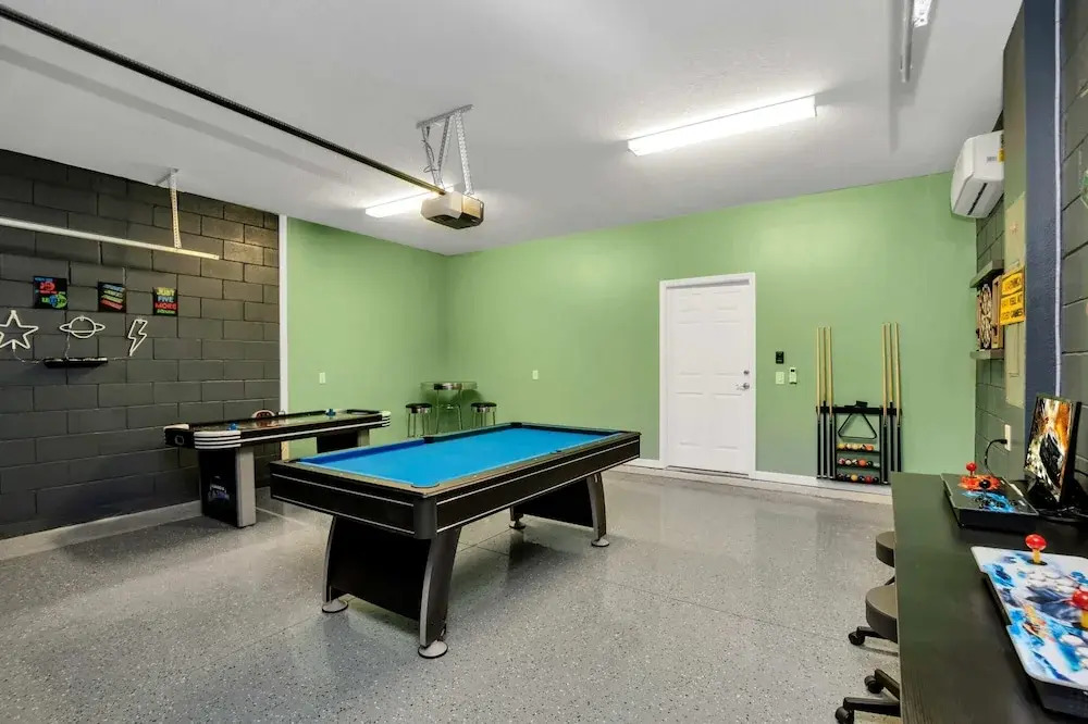 Exquisite, Spacious and Close to Disney 6 BD Home #6ws483