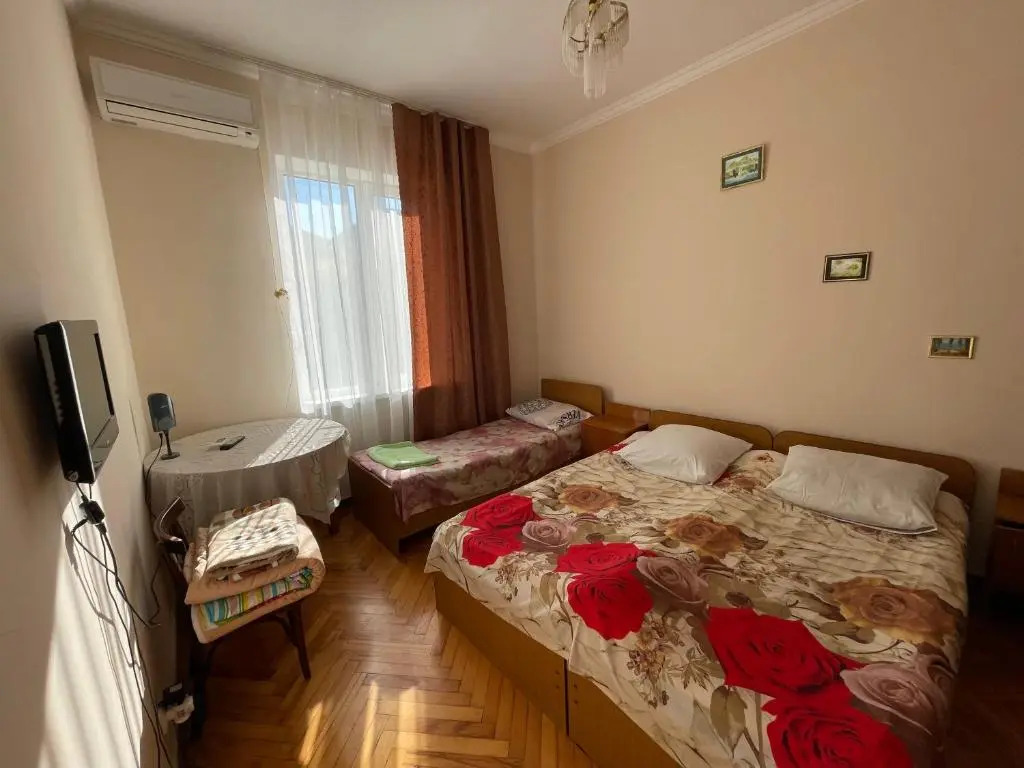 Apartment on Ardzinba 235
