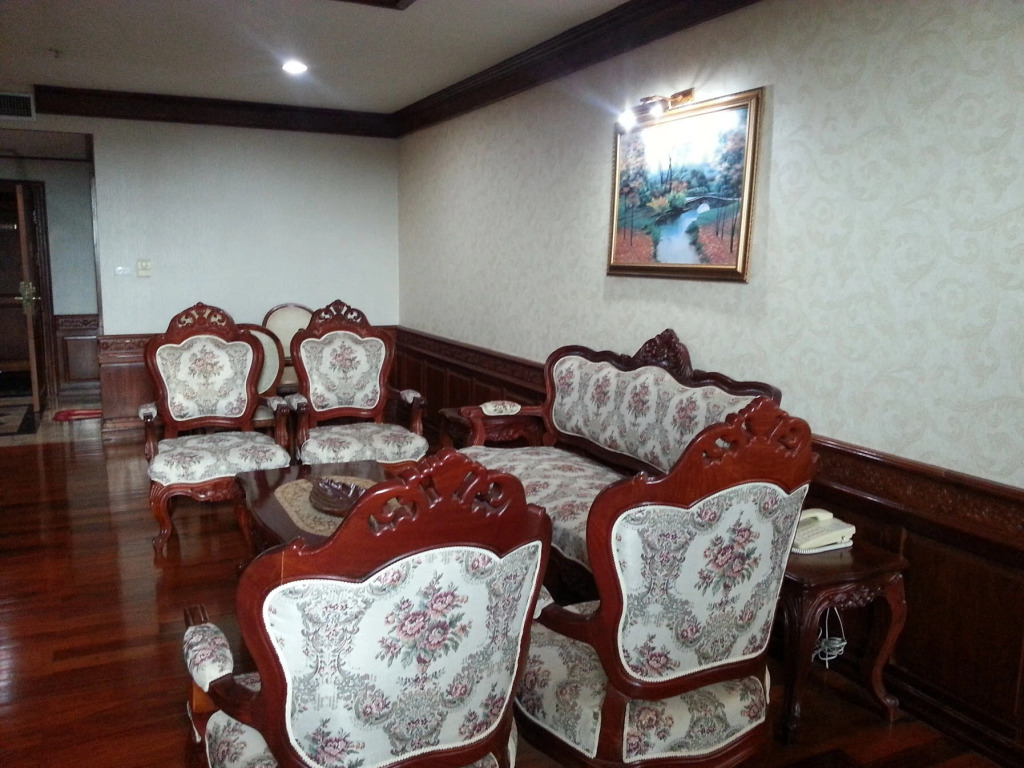 Angkham Hotel