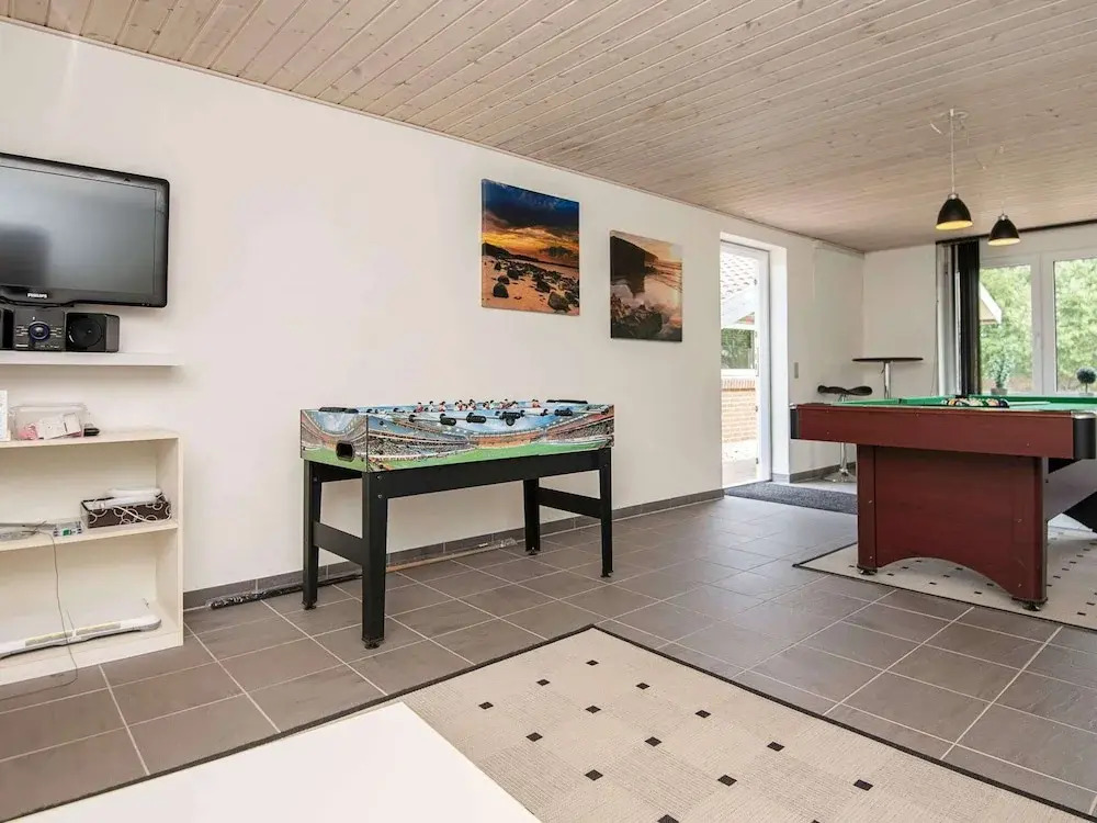 9 Person Holiday Home in Blavand