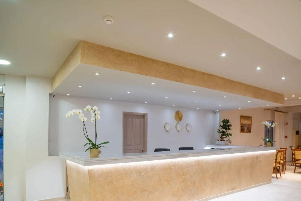 CNic Gemini Hotel