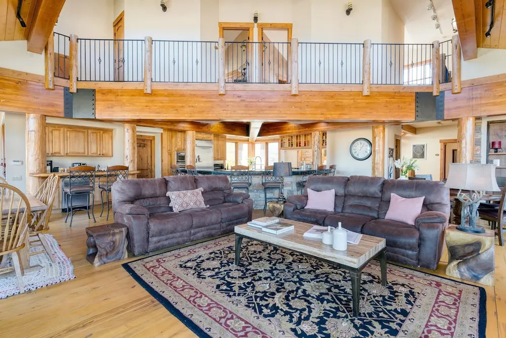 Topaz Estate by Avantstay Luxe Home, Pool + View