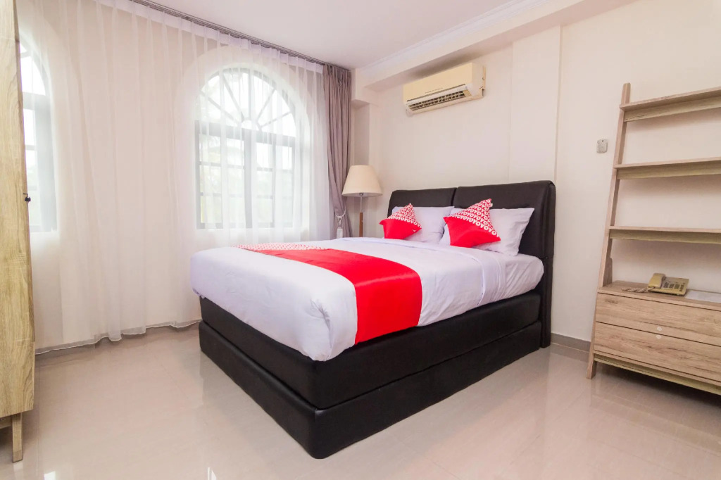 OYO 1771 Zeke Hotel