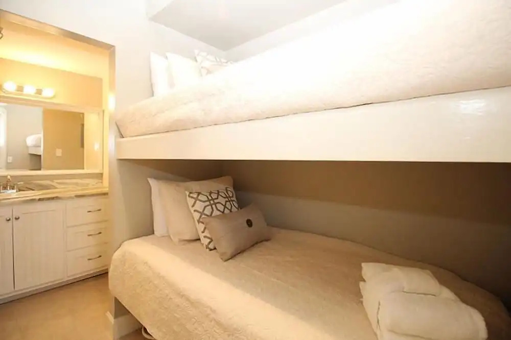 505 Sunsuite