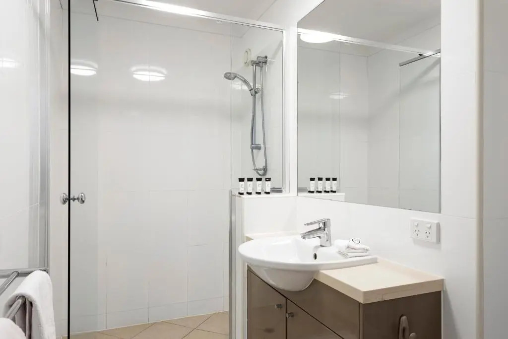 Shorelines 23 Hamilton Island 2 Bedroom Ocean View  Near Marina With Golf Buggy
