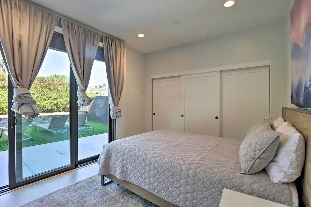 Chic San Diego Abode Rooftop Balcony + Bay Views!