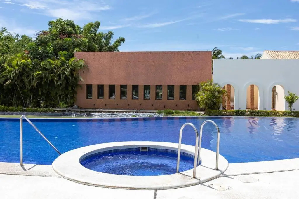 El Tigre Golf Top Rated New 1 BR Apart At Taheima
