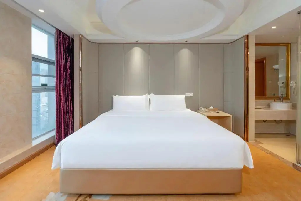 Vienna International Hotel (Tianmen Wanda Plaza Donghu Branch)