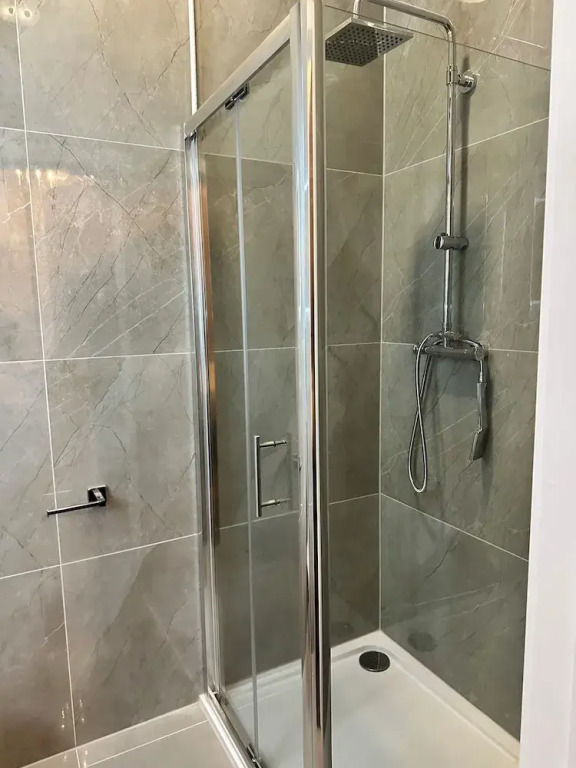 Green Ariana Hotel - near Wembley and central London