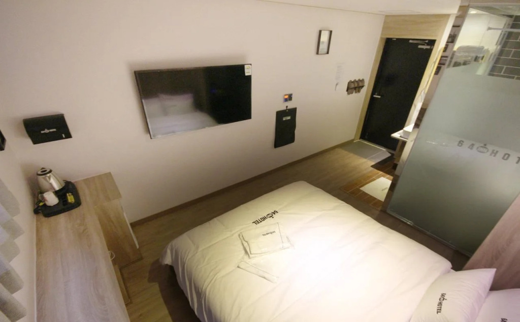 64 Inn Hotel