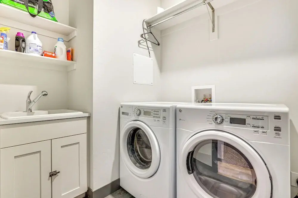 Hot Tub & Mtn Views: Townhome in Granby!