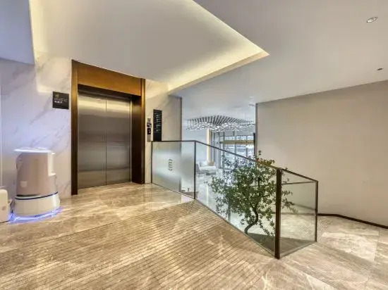 Elong Hotel (Beijing Qinghe High-speed Railway Station Xiaomi Science Park Branch)