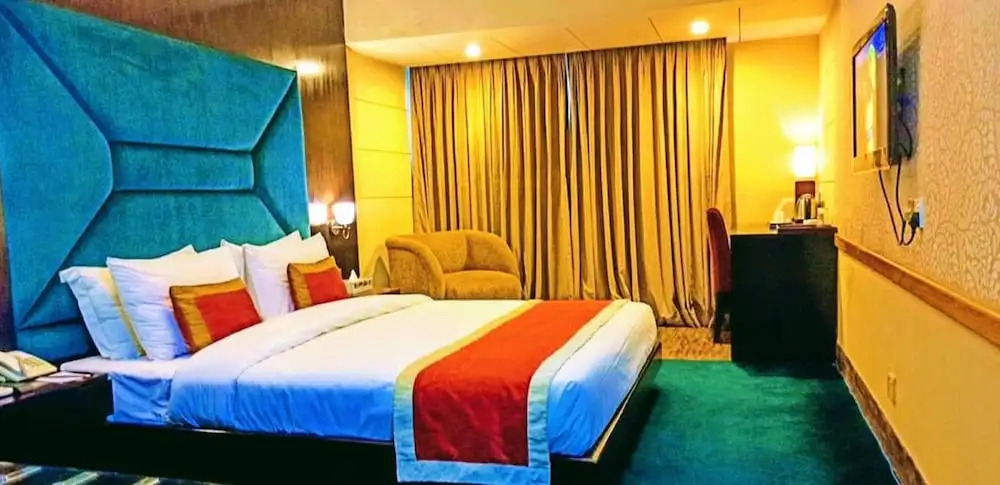 West Park Inn