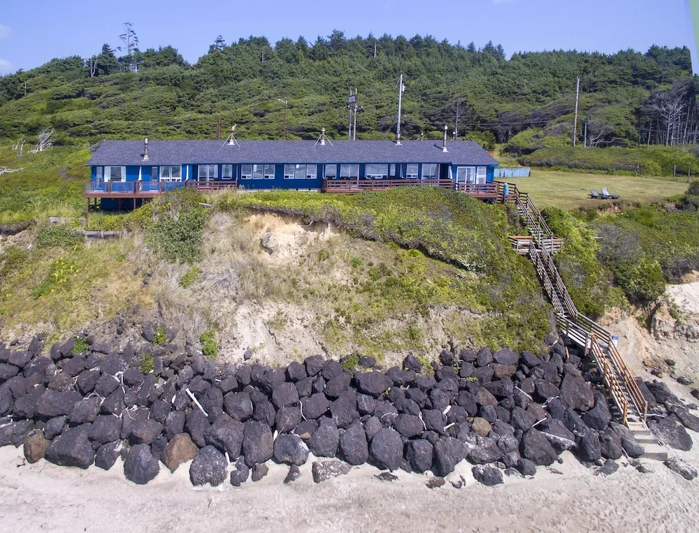 Moolack Shores Inn