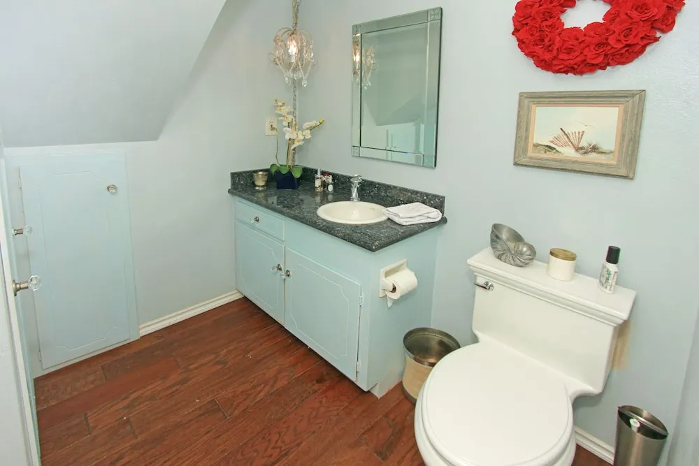 6302 W. Ocean Front (68447)
