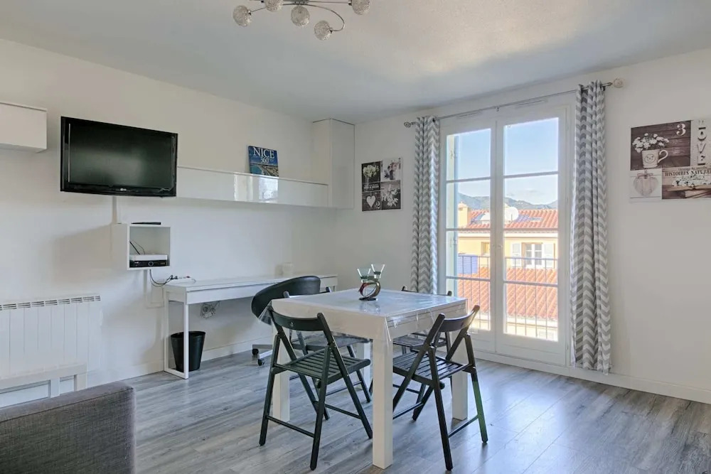 Nice 2 Room Apartment With Terrace - Vieux Nice