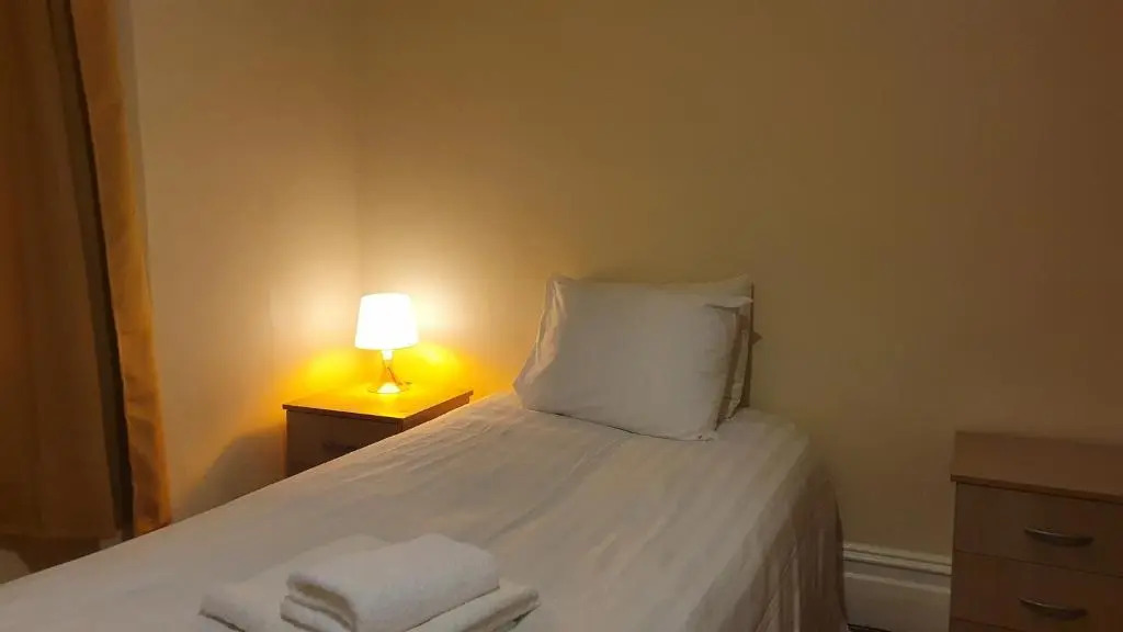 4 Bedroom Townhouse + Parking