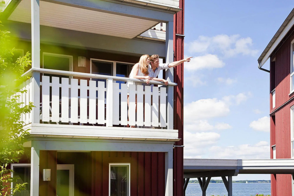 Apartment in Rechin Right on the Water