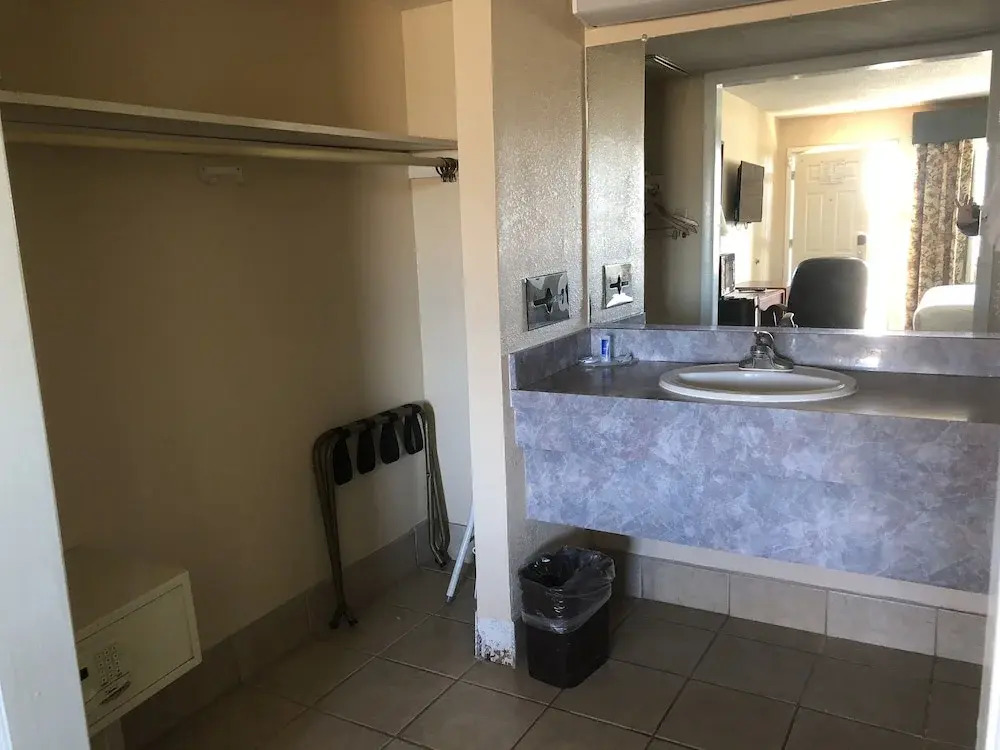 Lone Star Inn