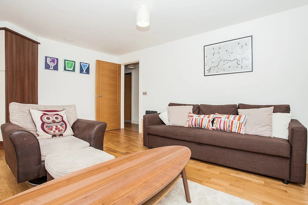 Modern 2 Bedroom Apartment
