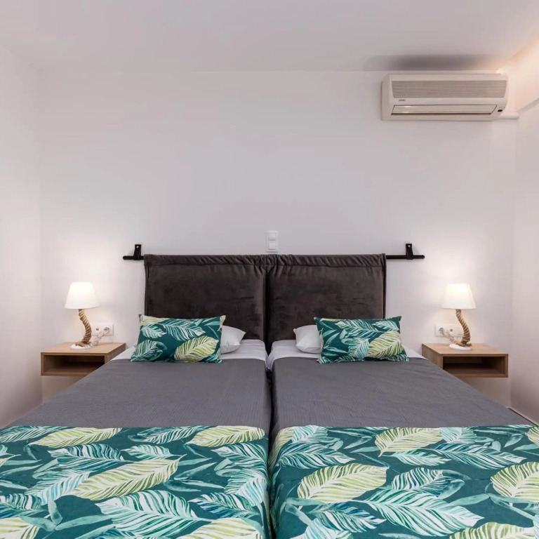 Sirocco Hotel