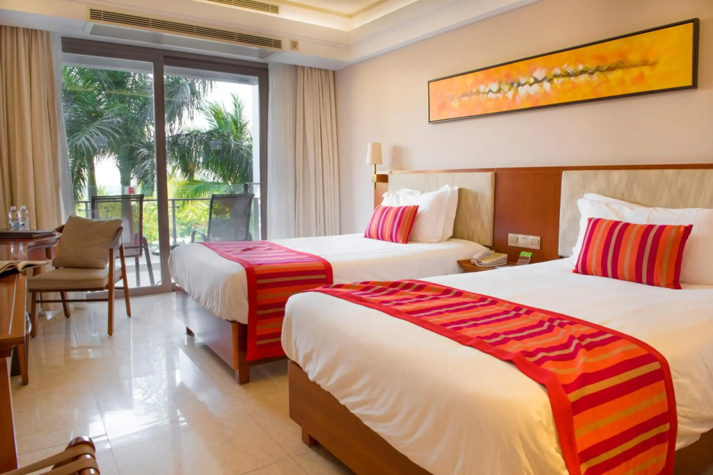 Отель Sanya Seacube Holiday