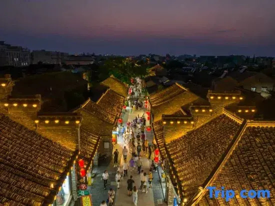 Yangzhou Dongguan Street Skinny West Lake Road Light Residence Hotel