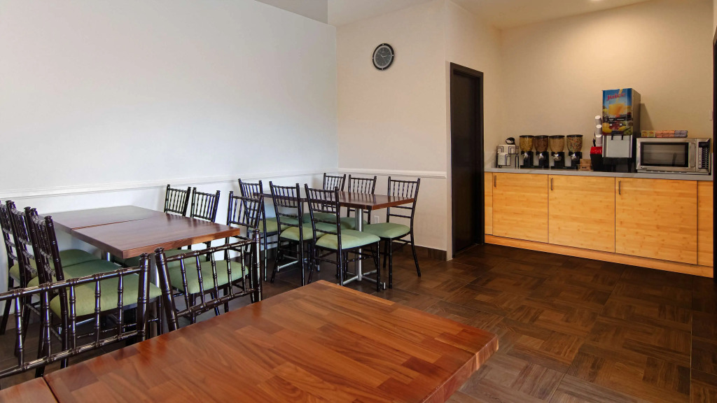 Glenrrock Inn And Suites